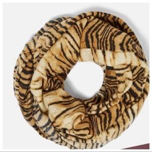 NWT. Zara Animal Print Handkerchief.